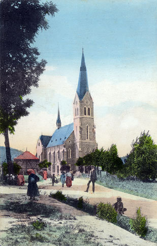 Közel száz évvel ezelőtti hangulat az akkoriban kézzel utószínezett fotón.